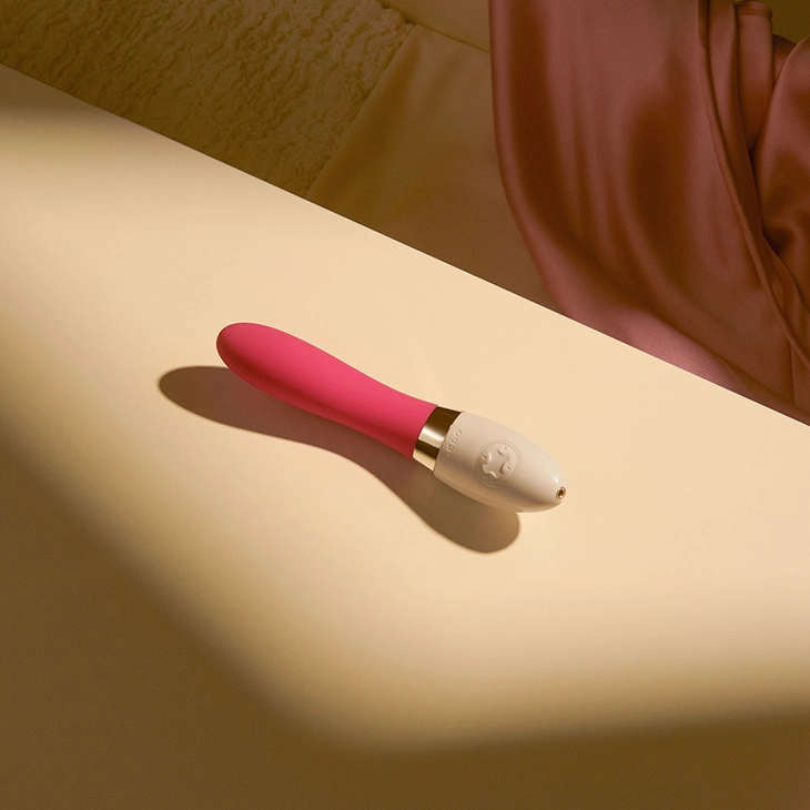 LELO LIV 2 Mid-sized Clitoris & G-spot Vibrator 
