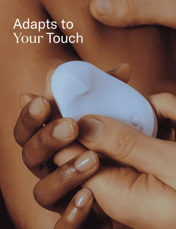 Dame | Pom Palm Vibe Flexible Clitoral Vibrator - Ice