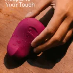 Dame | Pom Palm Vibe Flexible Clitoral Vibrator - Plum