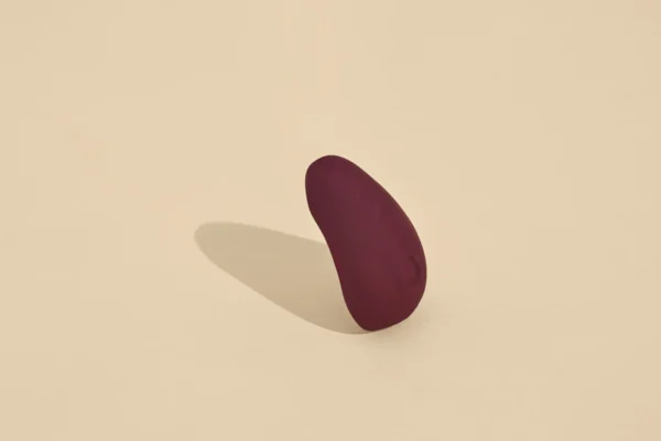 Dame | Pom Palm Vibe Flexible Clitoral Vibrator - Plum