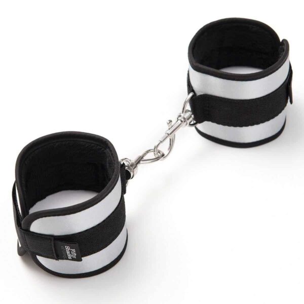 Fifty Shades of Grey Totally His Handcuffs