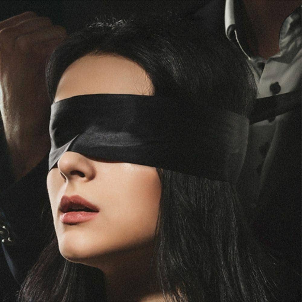 Blush Noir Silky Blindfold