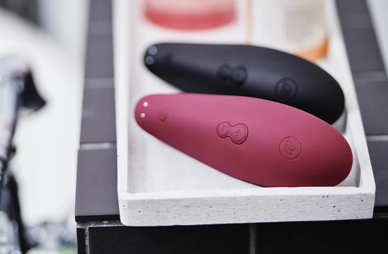 Womanizer Classic 2 Clitoris Sucking Vibrator - Soft Touch Surface