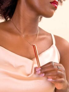 LeWand Vibrating Necklace - Rose Gold