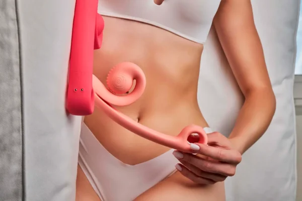 Snail Vibe Curve Clitoris & G-spot Vibrator - Peach
