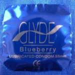 GLYDE ULTRA Thin Standard Fit Condoms Organic Blueberry Flavor 4-Count